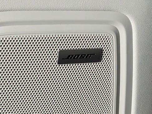 New 2026 Porsche Macan image 28