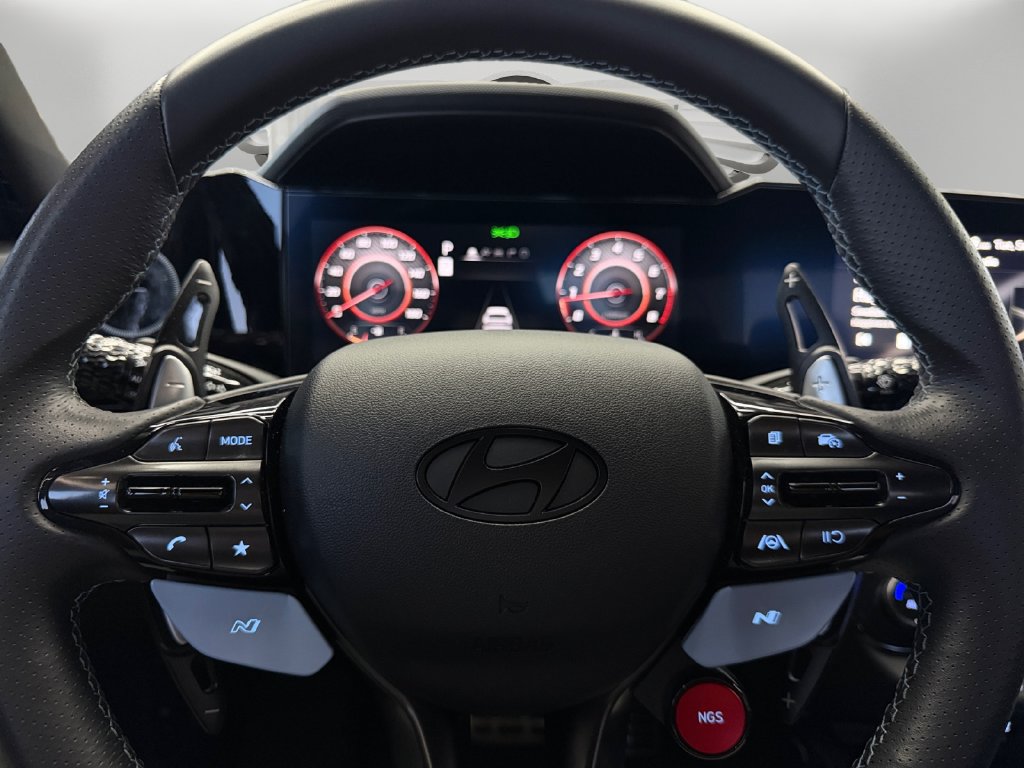 Used 2025 Hyundai Elantra N FWD image 29