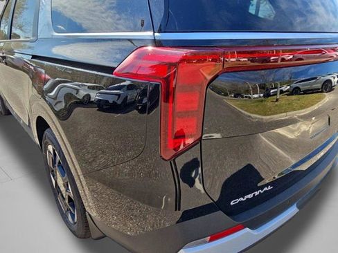 New 2026 Kia Carnival EX image 44