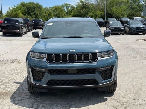 New 2026 Jeep Grand Cherokee L Limited w/ Trailer Tow Package AWD/4WD image 3