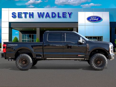 New 2025 Ford F250 Lariat w/ Lariat Ultimate Package AWD/4WD image 2