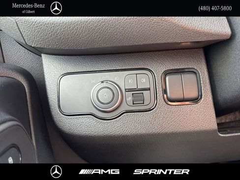 Used 2023 Mercedes-Benz Sprinter 2500 image 29