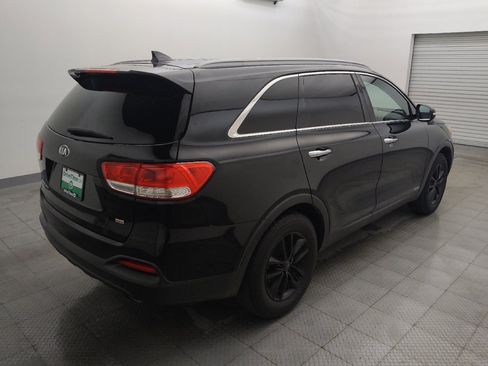 Used 2016 Kia Sorento AWD image 9