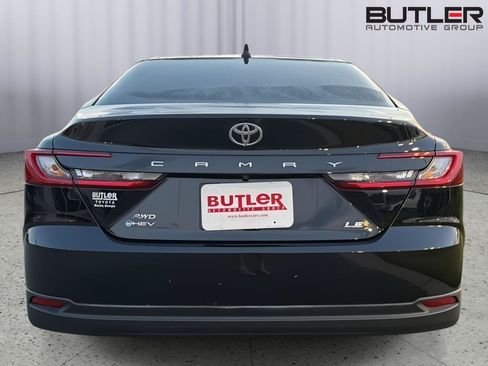 Used 2025 Toyota Camry LE w/ Convenience Package AWD/4WD image 5