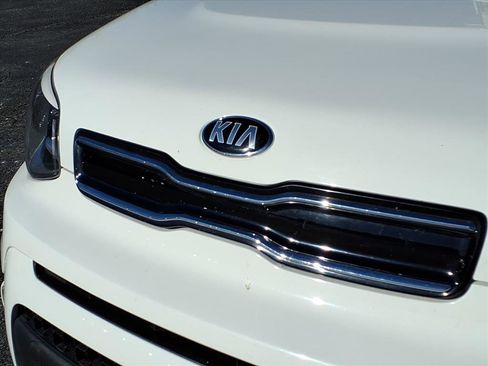 Used 2019 Kia Soul + image 34