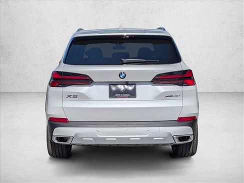 New 2026 BMW X5 xDrive40i w/ Climate Comfort Package AWD/4WD image 8