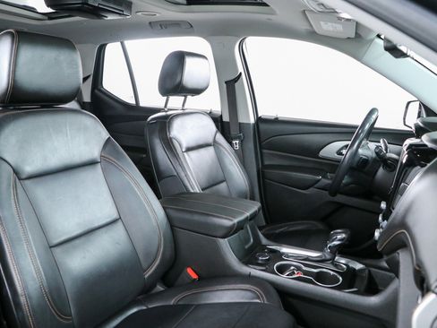 Used 2018 Chevrolet Traverse LT FWD image 31