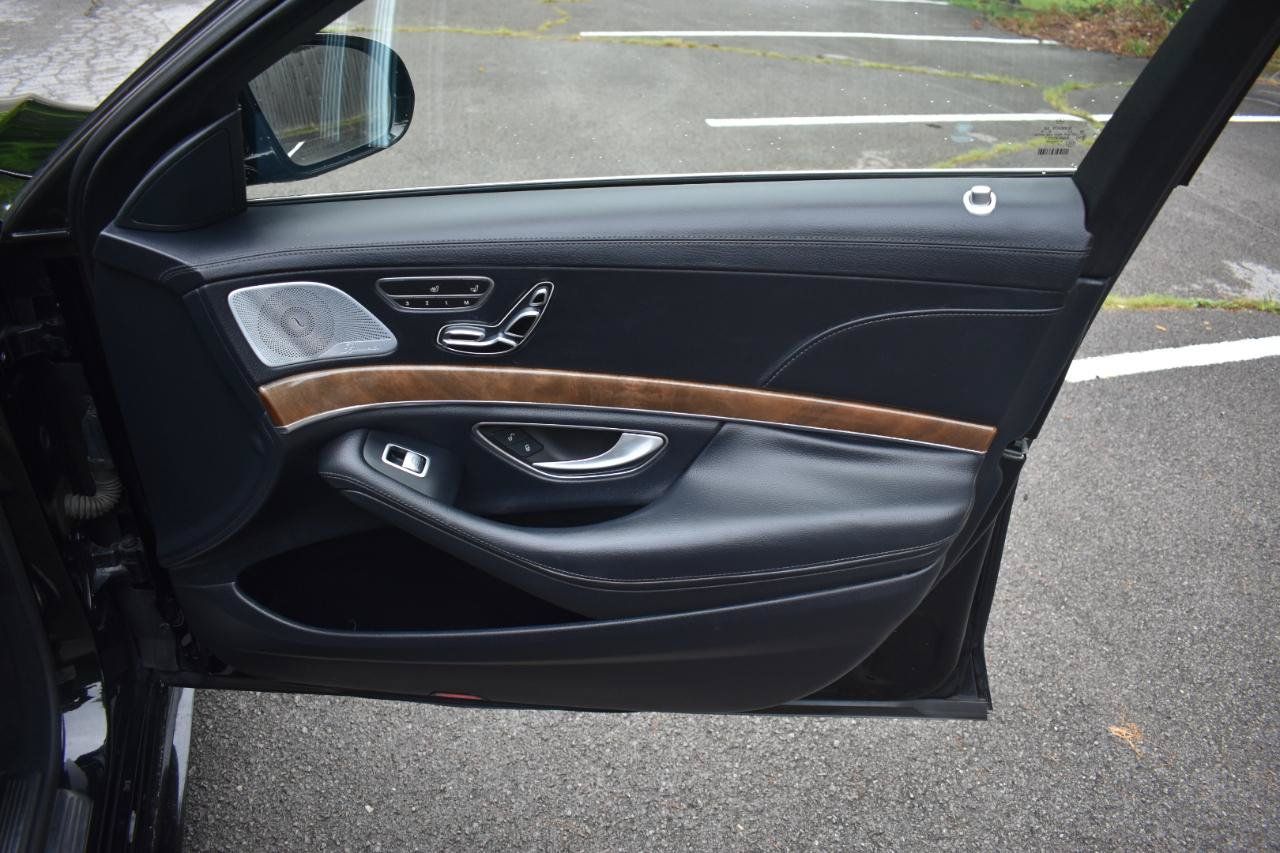Used 2015 Mercedes-Benz S 550 Sedan image 27