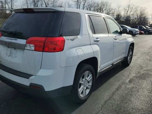 Used 2013 GMC Terrain SLE w/ LPO, Chrome Package image 2