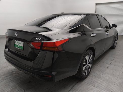 Used 2021 Nissan Altima 2.5 SV FWD image 9