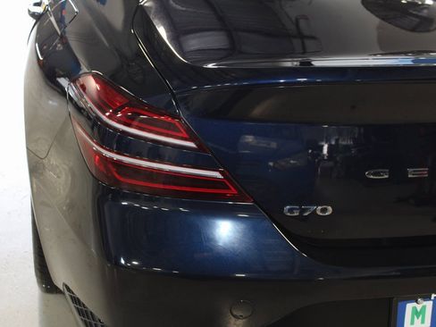 Used 2023 Genesis G70 2.0T image 39
