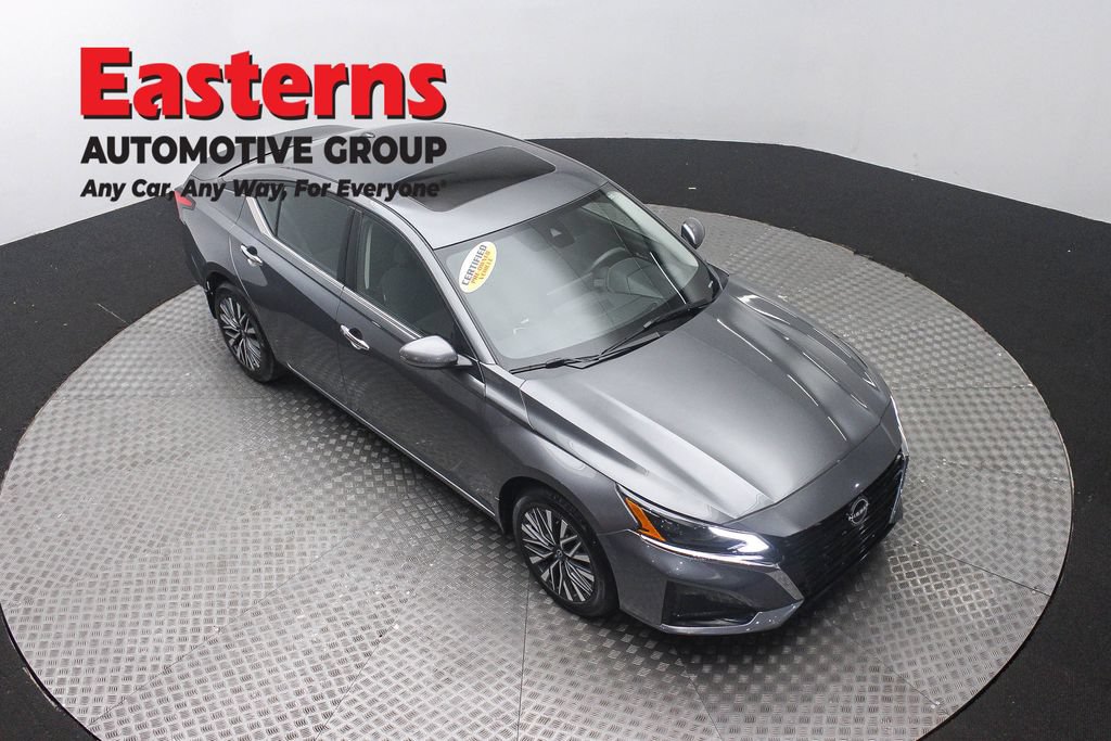 Used 2023 Nissan Altima 2.5 SV w/ SV Premium Package AWD/4WD image 5