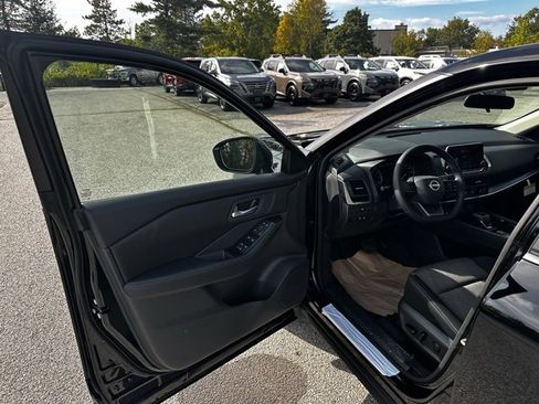 New 2026 Nissan Rogue SV w/ Cold Weather Package image 17