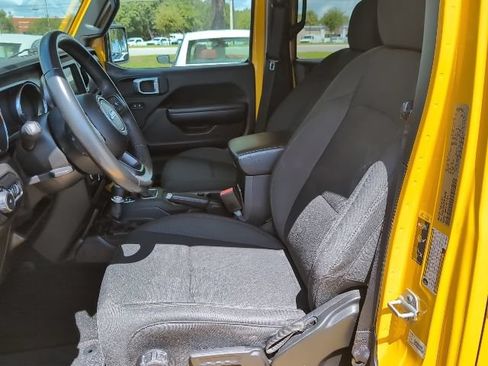 Used 2021 Jeep Wrangler Unlimited Sport AWD/4WD image 9