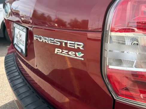 Used 2016 Subaru Forester 2.5i Limited AWD/4WD image 25
