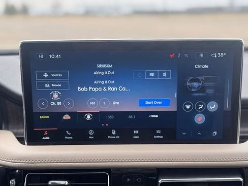 Used 2022 Lincoln Nautilus Reserve image 18