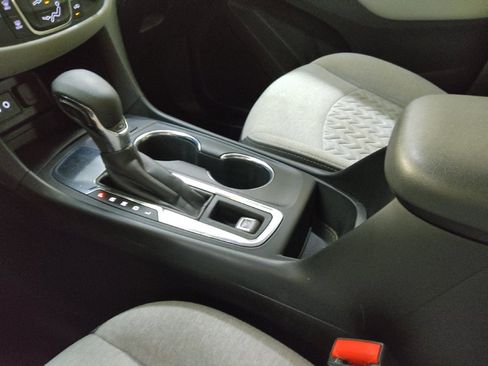 Used 2022 Chevrolet Equinox LT FWD image 26