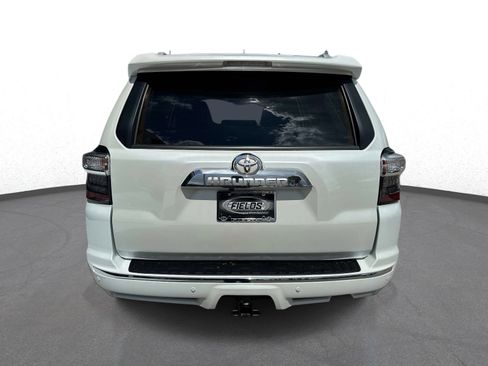 Used 2024 Toyota 4Runner Limited AWD/4WD image 4