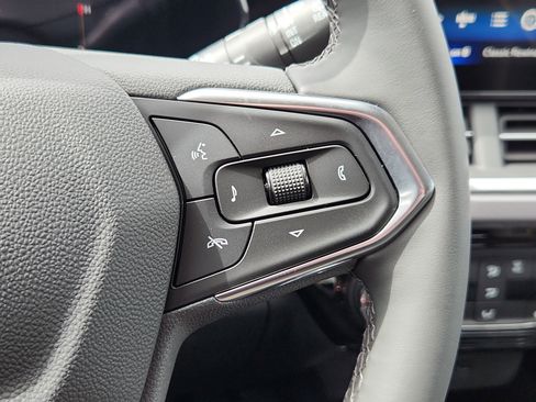 New 2026 Chevrolet Trax ACTIV w/ Sunroof Package FWD image 16