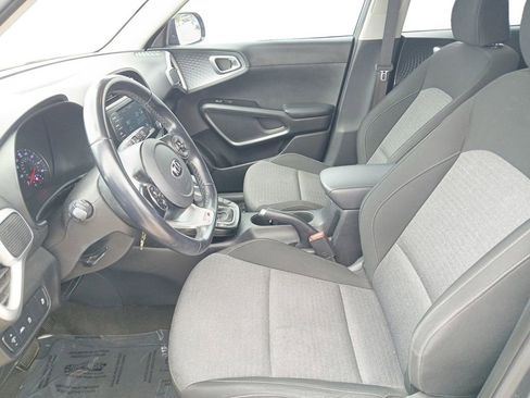 Used 2020 Kia Soul GT-Line FWD image 9