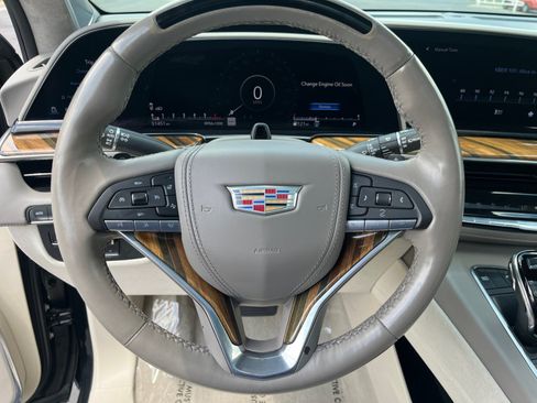 Used 2021 Cadillac Escalade ESV Premium Luxury Platinum w/ Heavy-Duty Trailer Package AWD/4WD image 12