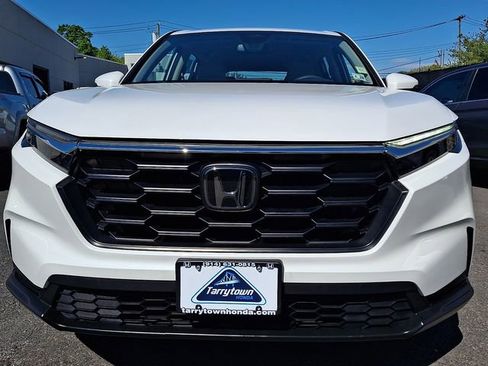 Used 2023 Honda CR-V LX image 2