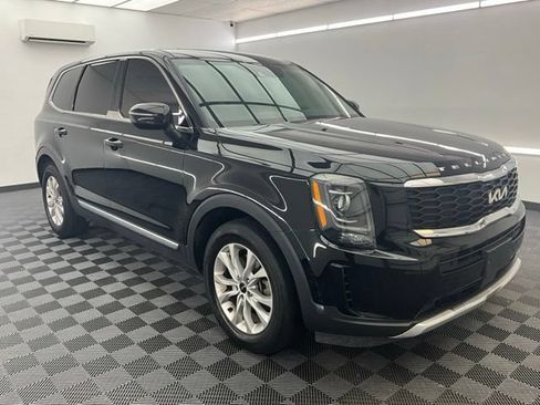 Used 2022 Kia Telluride LX AWD/4WD image 3