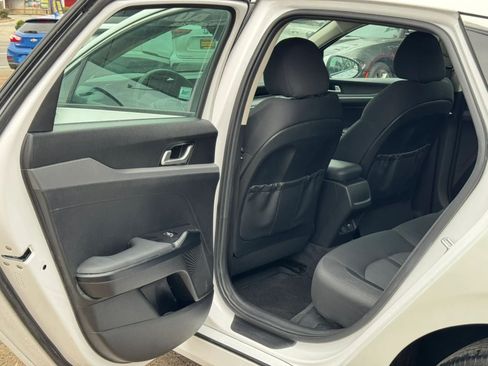 Used 2023 Kia K5 LXS FWD image 17