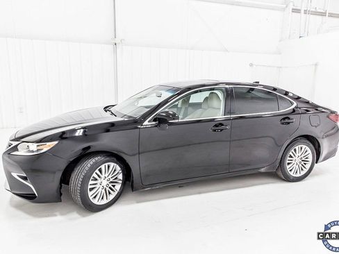 Used 2016 Lexus ES 350 w/ Accessory Package image 3