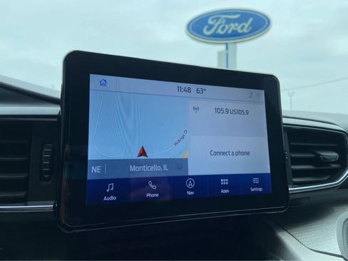Used 2023 Ford Explorer XLT w/ Equipment Group 202A AWD/4WD image 34