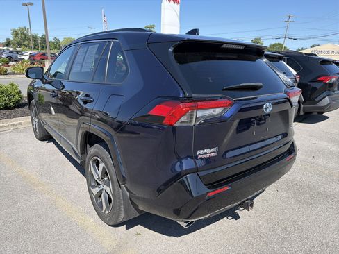 Used 2024 Toyota RAV4 SE w/ Weather & Moonroof Package AWD/4WD image 5