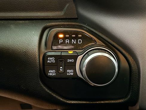Used 2019 RAM 1500 Big Horn AWD/4WD image 17