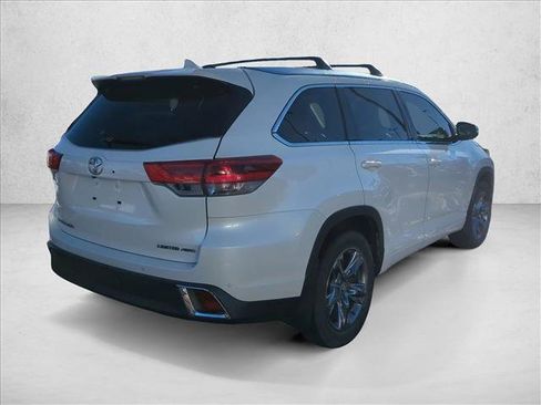Used 2019 Toyota Highlander Limited Platinum image 5