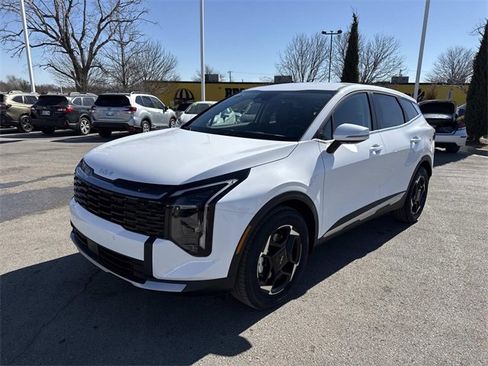 New 2026 Kia Sportage EX image 8