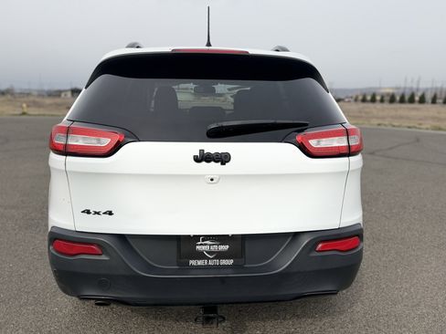 Used 2016 Jeep Cherokee Sport w/ Cold Weather Group image 11