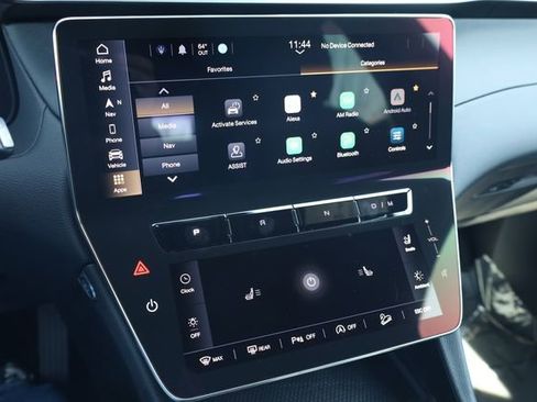 Used 2024 Maserati Grecale GT image 16