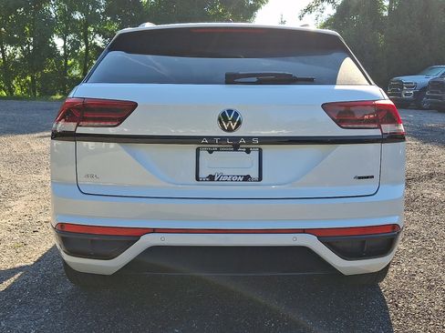 Used 2023 Volkswagen Atlas Cross Sport SEL R-Line AWD/4WD image 5