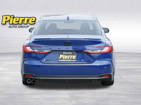 Used 2025 Toyota Camry SE image 6