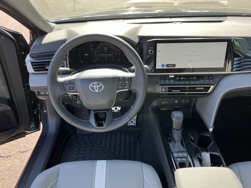 Used 2025 Toyota Camry SE w/ Multimedia Upgrade Package AWD/4WD image 11