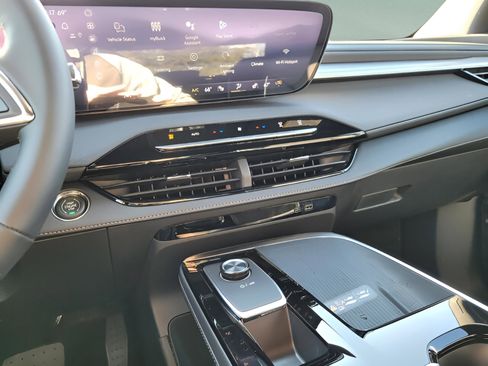 New 2026 Buick Enclave Preferred w/ Power Package image 25