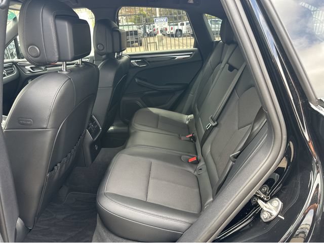 Used 2023 Porsche Macan Turbo AWD/4WD image 5