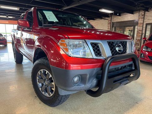 Used 2017 Nissan Frontier PRO-4X AWD/4WD image 1