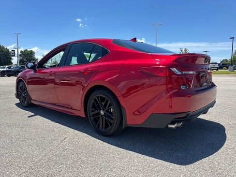 Used 2025 Toyota Camry SE FWD image 4