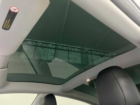 Used 2018 Tesla Model 3 Long Range RWD image 22