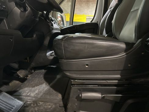 Used 2021 RAM ProMaster 2500 w/ Convenience Group FWD image 31