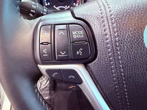 Used 2018 Toyota Highlander Plus image 20