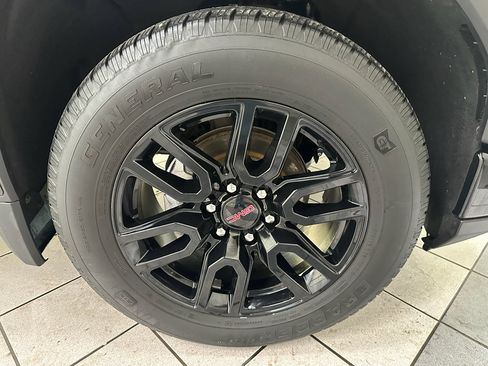 Used 2023 GMC Sierra 1500 Pro w/ Graphite Edition image 17