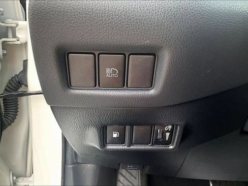 Used 2020 Toyota C-HR LE FWD image 14