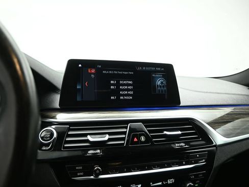 Used 2018 BMW M550i xDrive AWD/4WD image 12