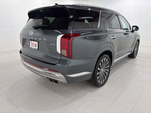 Used 2023 Hyundai Palisade Calligraphy AWD/4WD image 5